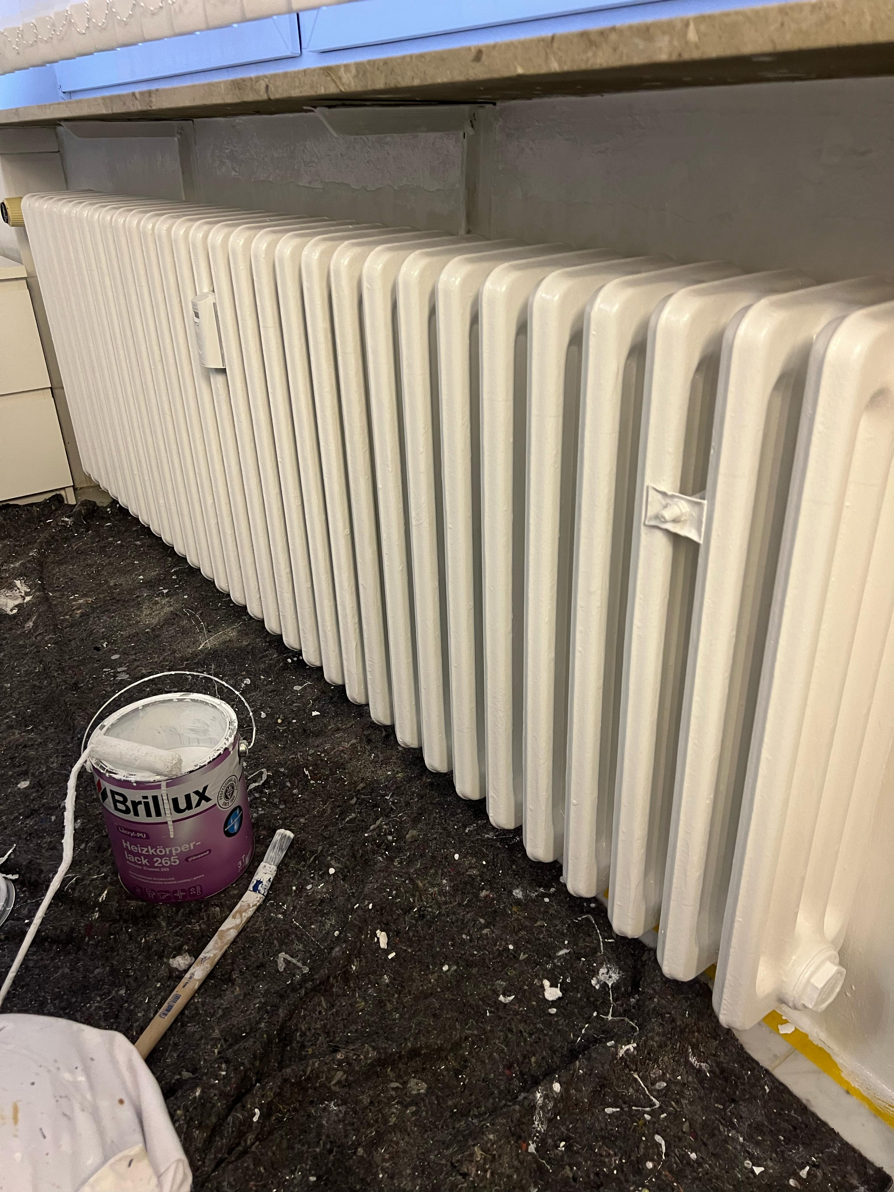 Heizkörper weiß lackieren in 4 Schritten