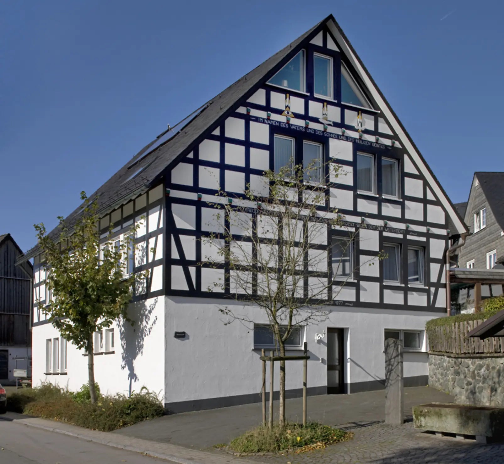 Caparol_Thermosan_NQG_High_End_Fassadenfarbe_Beispielanstrich3